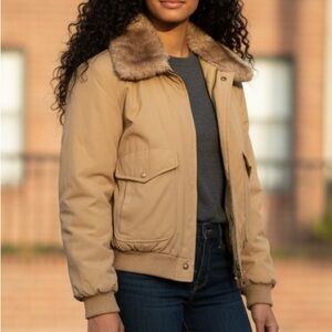 Struggle Gear 
Vintage 80s Khaki Faux Fur Lightweight Retro Bombe